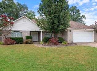 1402 Pleasant Pointe Cir, Bryant, AR 72022