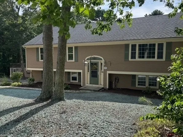 22 Admiral Rickover Rd, Plymouth, MA 02360