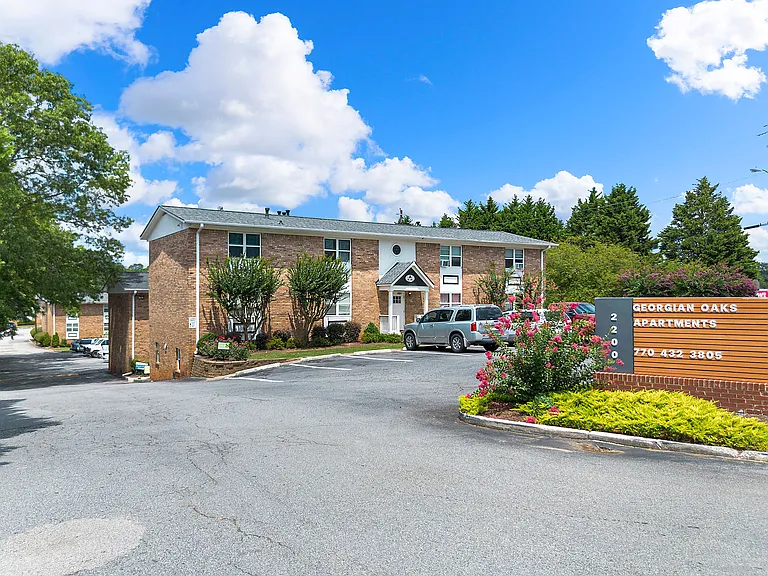 Georgian Oaks Apartments — Photo 18