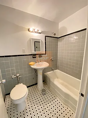 Rented by Gama Group | media 32