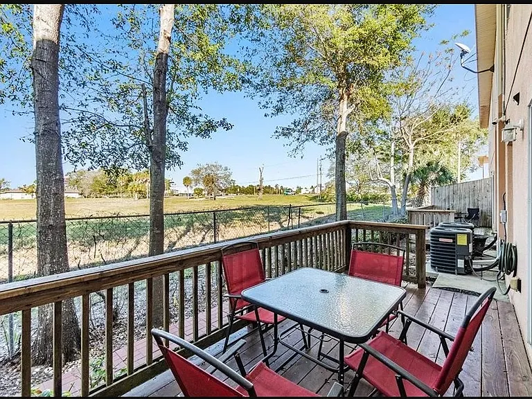 973 Aussi Ct — Photo 15