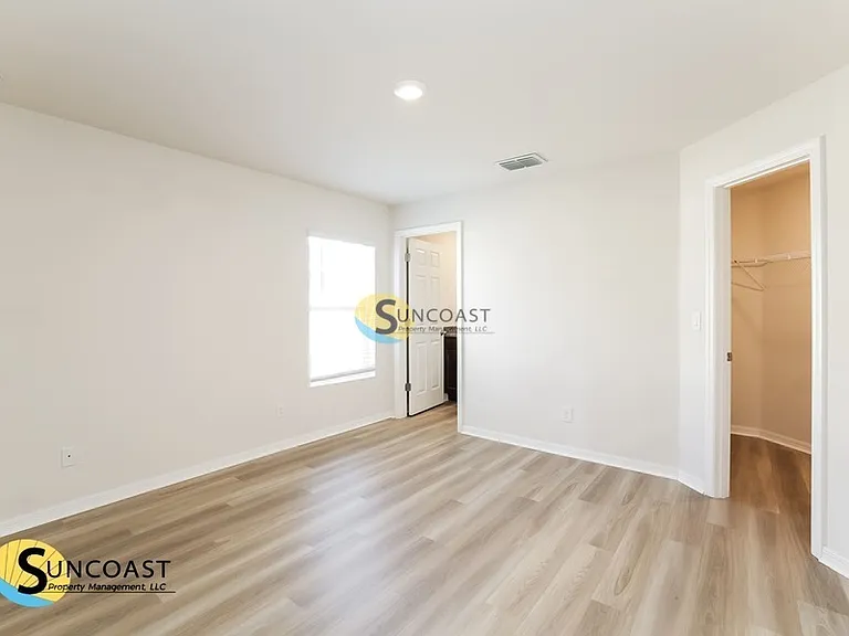 448 Tioga St — Photo 6