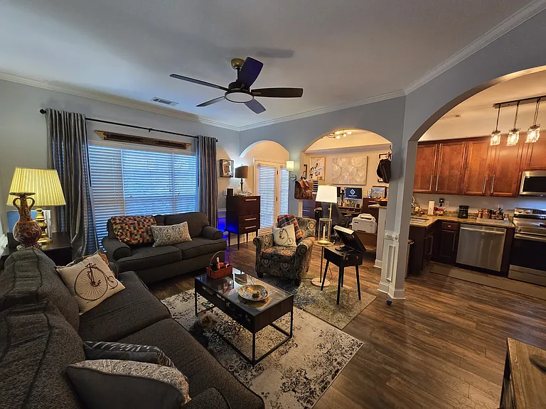 Olde Brownstone Ct — Photo 10
