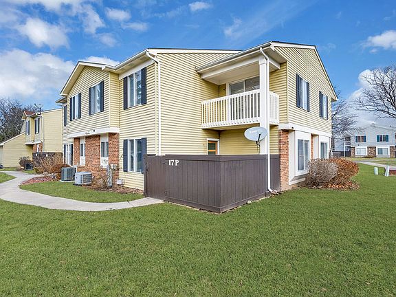 2nd image of 17 Fernwood Dr #17P