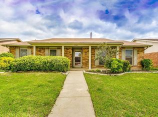 1945 Rambling Ridge Ln, Carrollton, TX 75007
