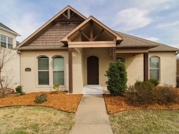 1020 Edinburgh Dr, Conway, AR 72034