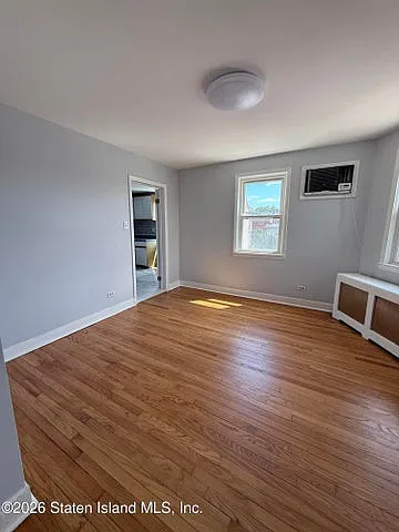 1288 Forest Ave #B — Photo 2