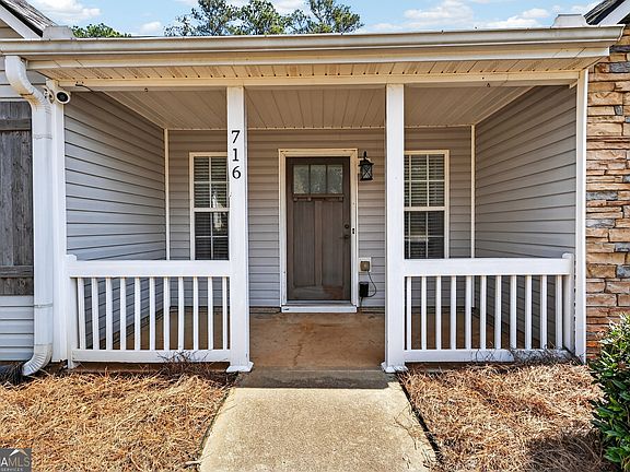 5th image of 716 Manor Ridge Dr