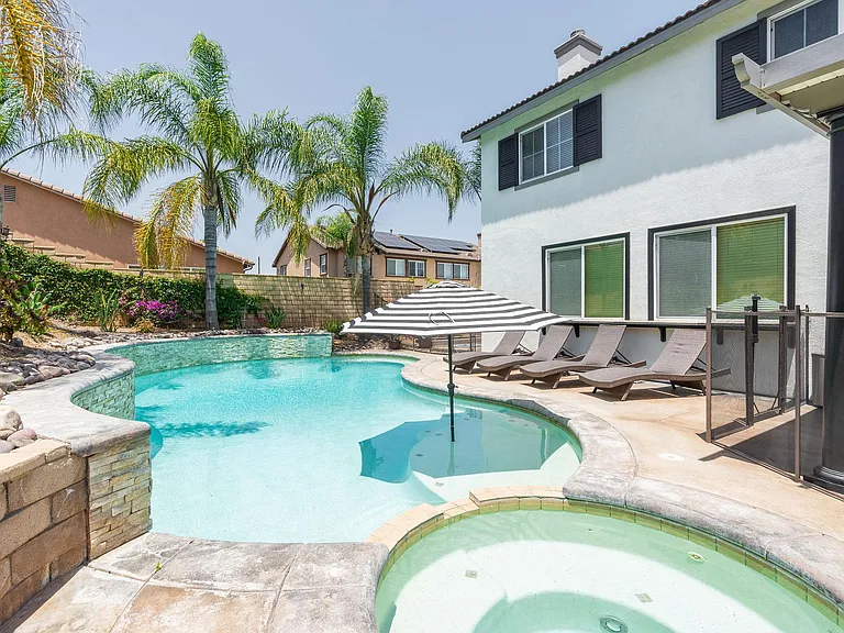 1160 Waterleaf Way — Photo 4