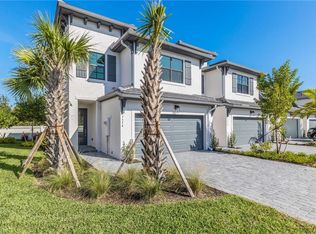 7574 Rockefeller DR, NAPLES, FL 34119