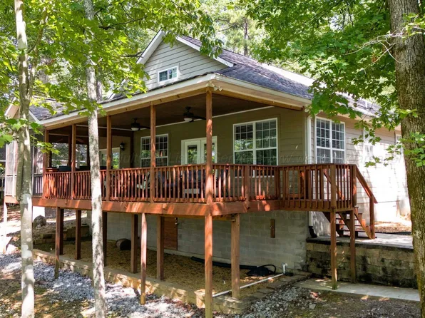 703 W Pointe Dr, Arley, AL 35541