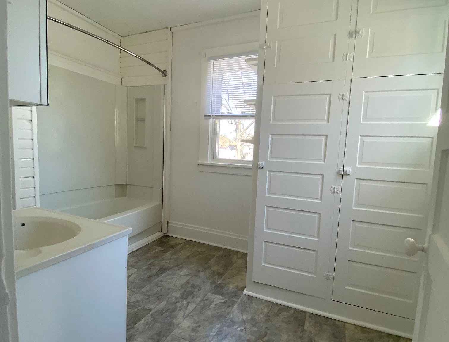 2 bed, 1020 sqft, $1,200 — Photo 4