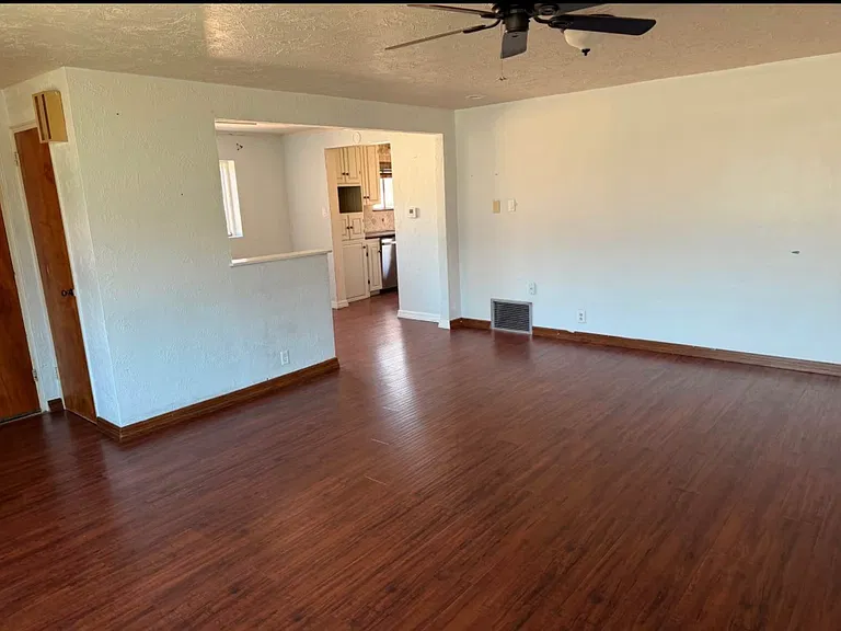 113 Stull Ct — Photo 4