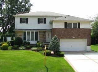 1720 Karen Ln, East Meadow, NY 11554