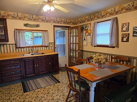 5th image of 284 Dry Brook Rd