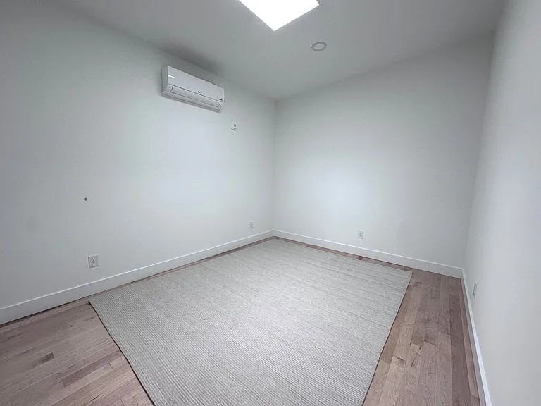 44 Warren St #308 — Photo 7
