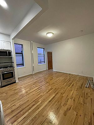2nd image of 423 16th St #11A