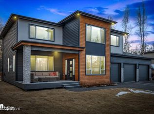 8527 N Glory Bluff Dr, Palmer, AK 99645