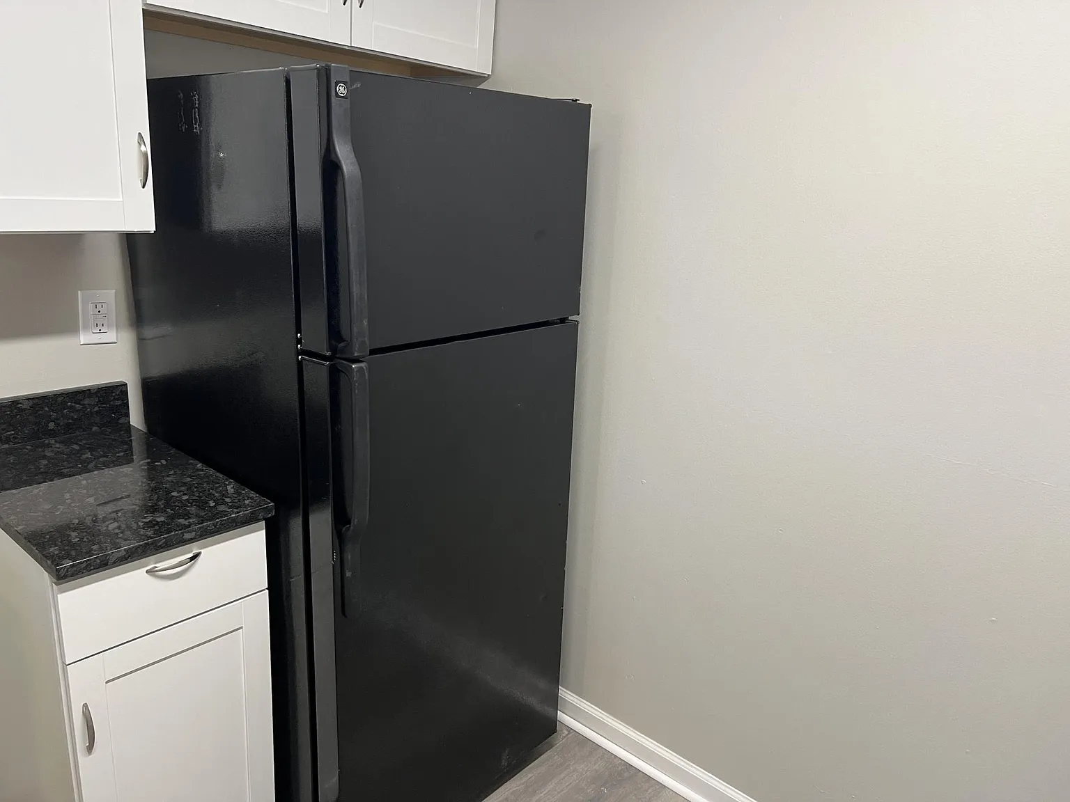 1 bed, 900 sqft, $1,150 — Photo 4