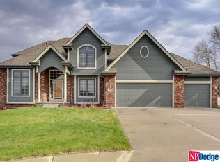 1302 Joy St, Papillion, NE 68046