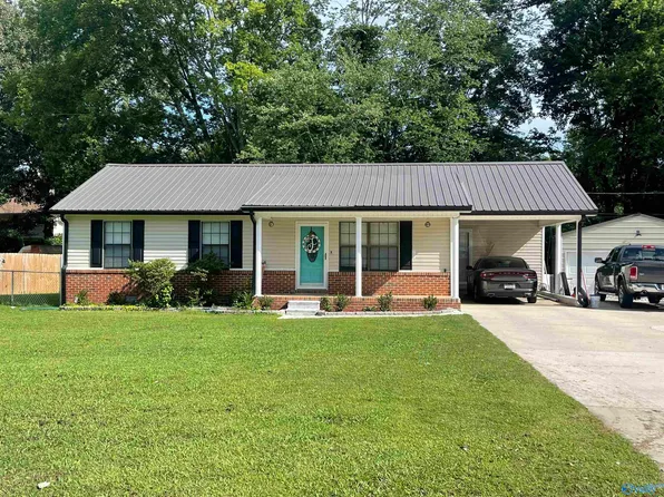 1307 Country Club Cir NW, Arab, AL 35016