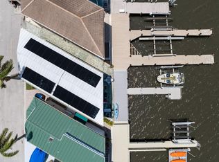 392 Nettles Blvd, Jensen Beach, FL 34957