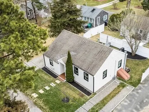 5 Beach Rd, East Sandwich, MA 02537