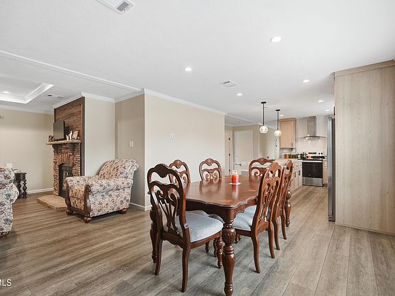 5th image of 3679 High Point Rd