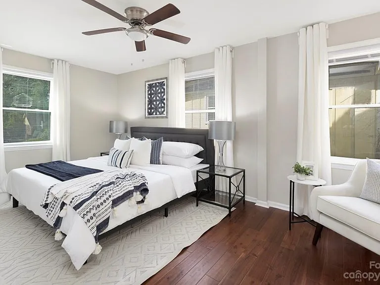 3339 Sargeant Dr — Photo 10