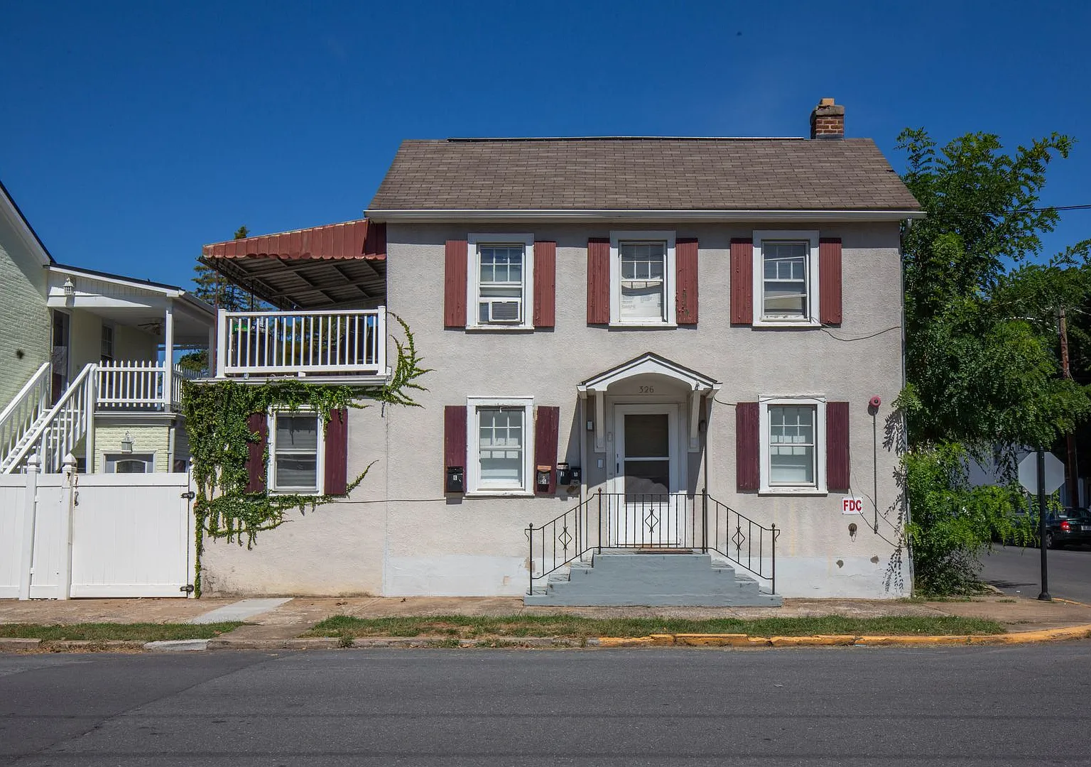 326 Liberty — Photo 2
