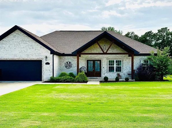 1206 Glendora Ave, Tuscumbia, AL 35674