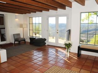 1431 Penny Rd, Topanga, CA 90290