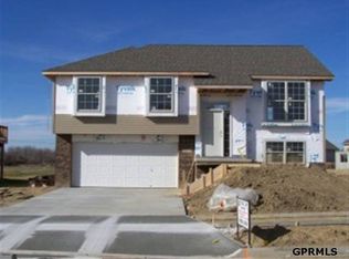 5214 Hardings Lndg, Council Bluffs, IA 51501