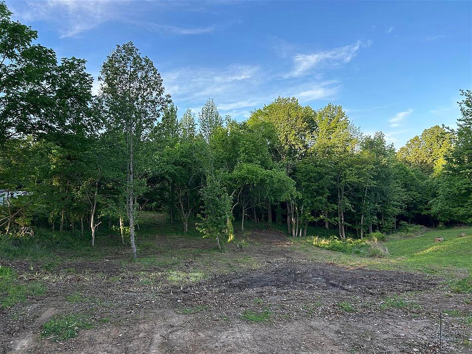 2nd image of 649 Gishton Rd