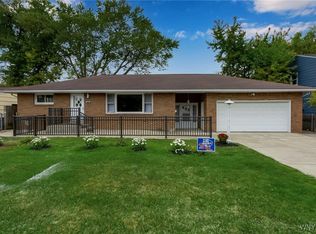 214 Heritage Rd, Tonawanda, NY 14150