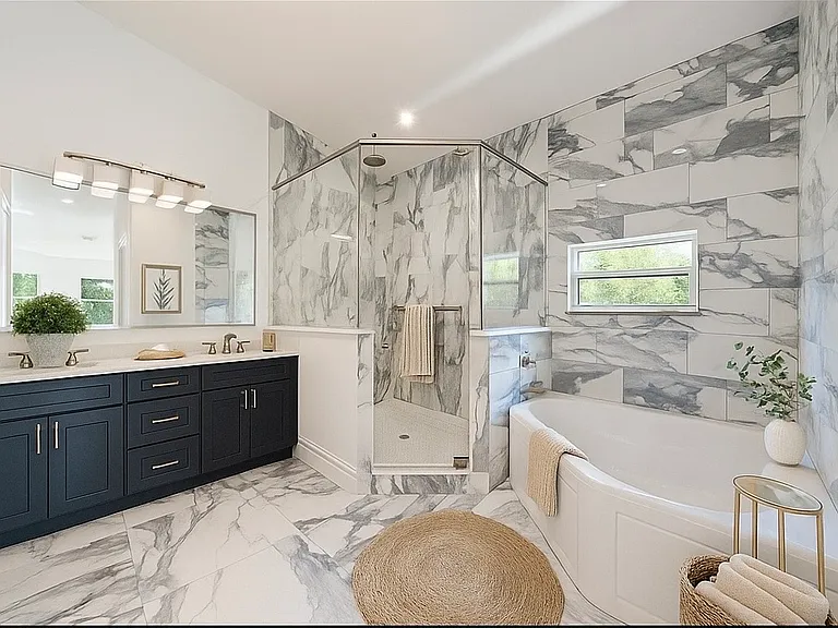 1033 Hammock Cir — Photo 12