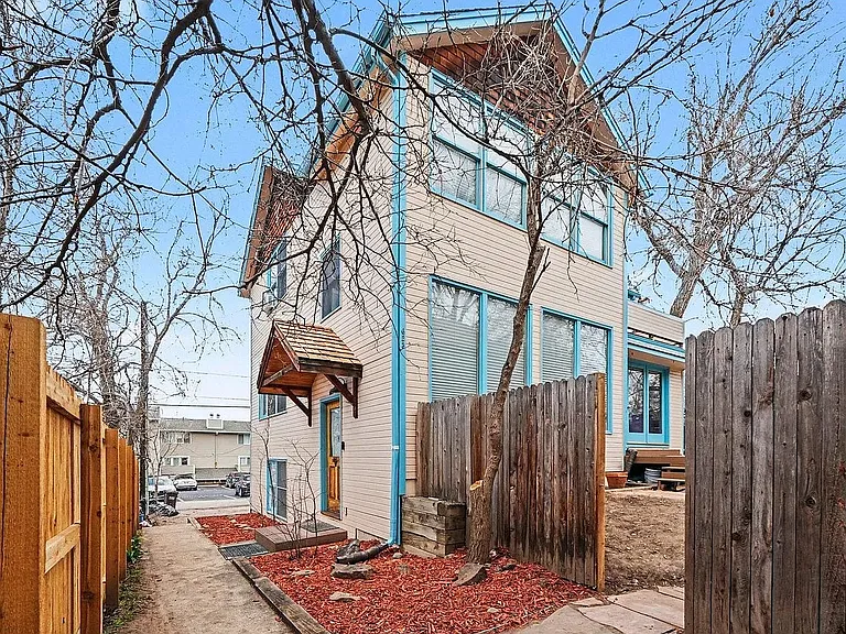623 Marine St — Photo 21
