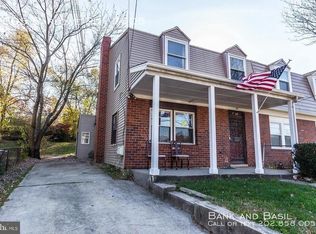 7605 Barlowe Rd #7605, Hyattsville, MD 20785