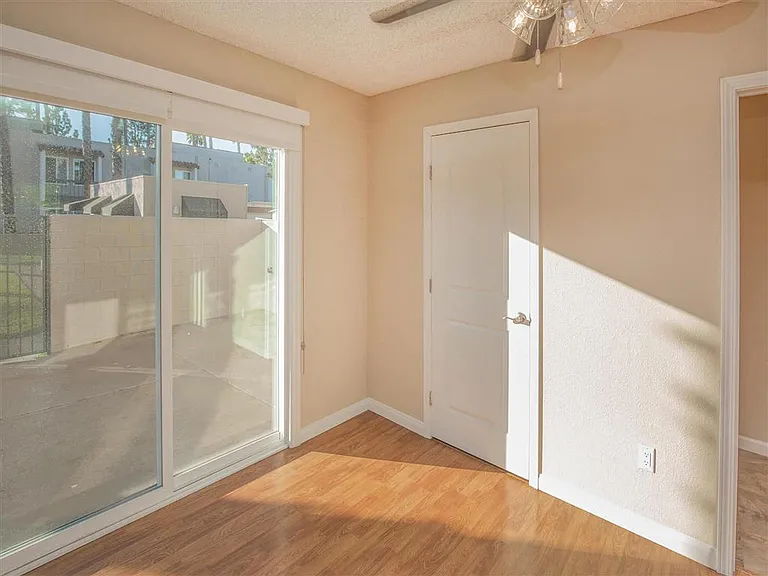 La Veta Grand Apartments — Photo 44