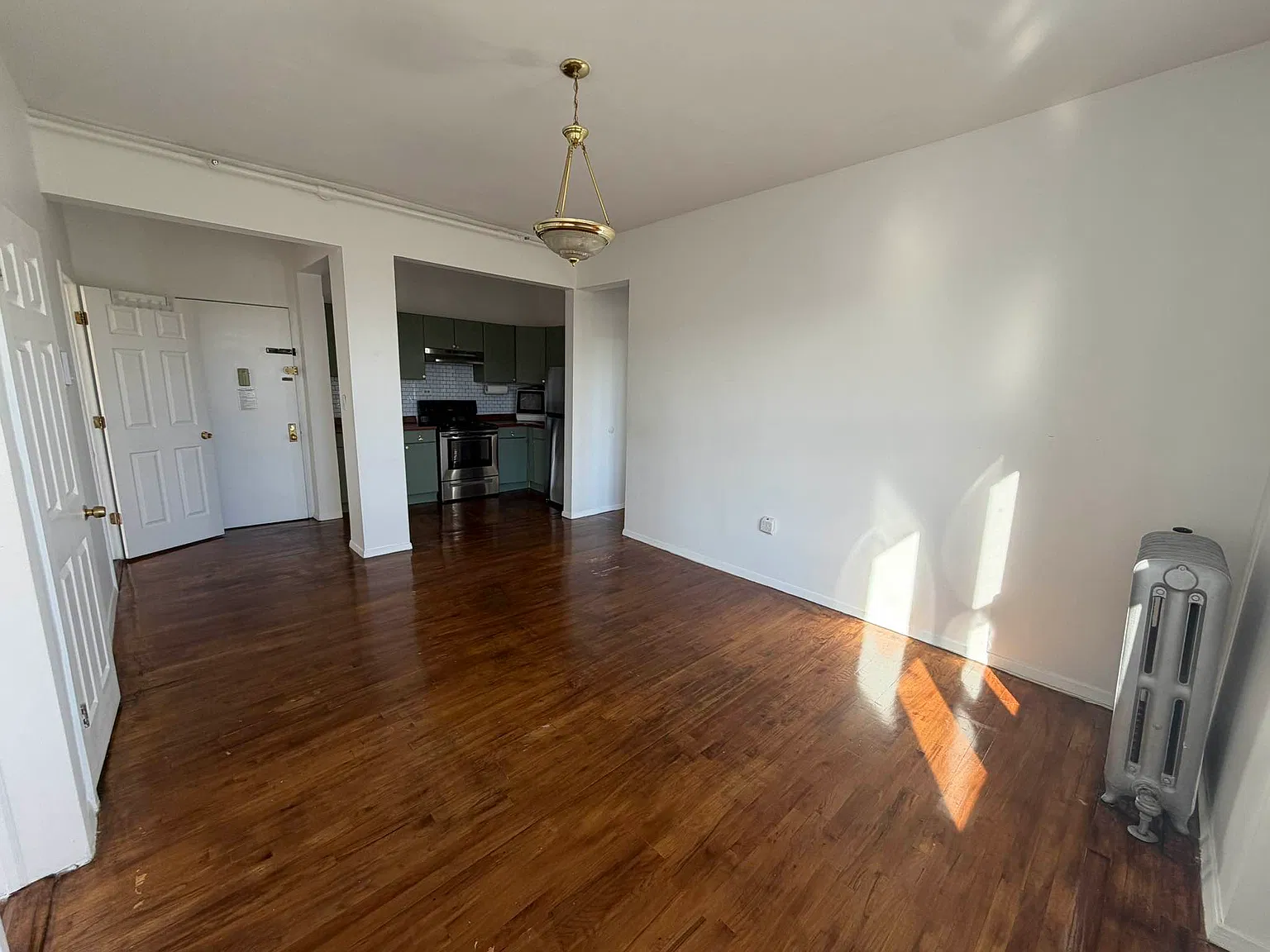 490 Ocean Parkway — Photo 2