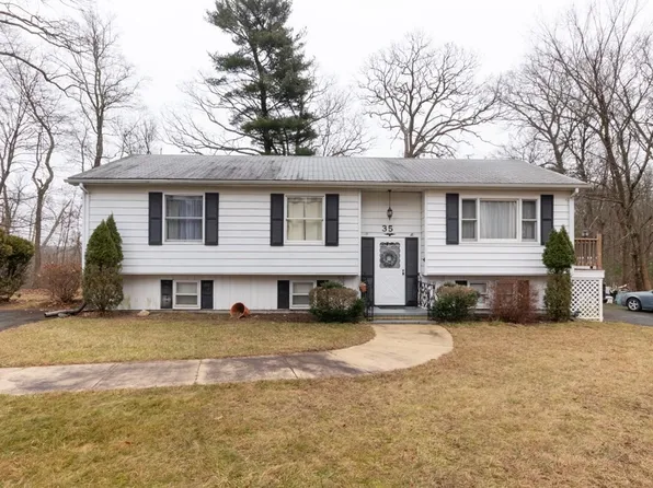 35 Newcomb Ave, Randolph, MA 02368
