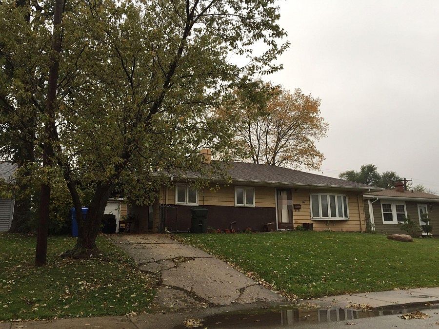 2nd image of 16 Evergreen Ln