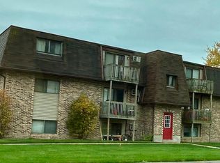 525 Charles St APT 9, Lockport, IL 60441