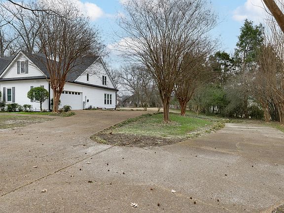 5th image of 6045 Willoughby Oak Ln