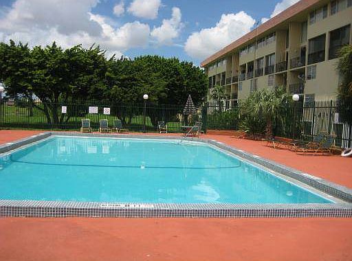 1st image of 840 NW 87th Ave APT 306