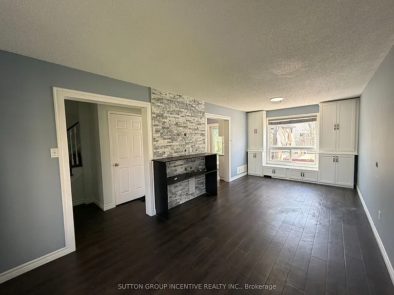 90 Moon Dr — Photo 5