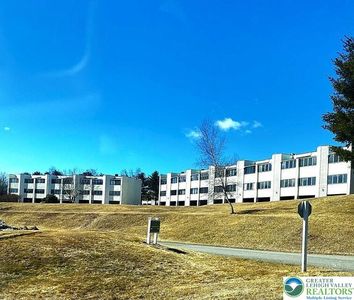 115 Foxfire Dr UNIT 303, Mount Pocono, PA, 18344