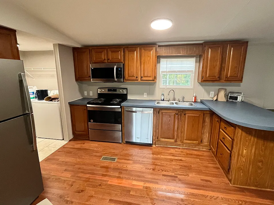 273 Rhododendron Park Rd