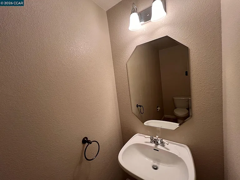 1115 Crest Ridge Ln — Photo 7