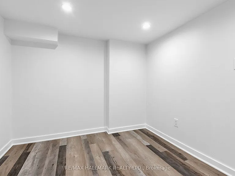 10 Hartley Ave #BASEMENT — Photo 16